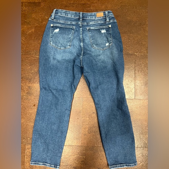 Women’s Judy Blue Jeans 14W Straight Leg Distressed Embroidered Pocket - Picture 8 of 10